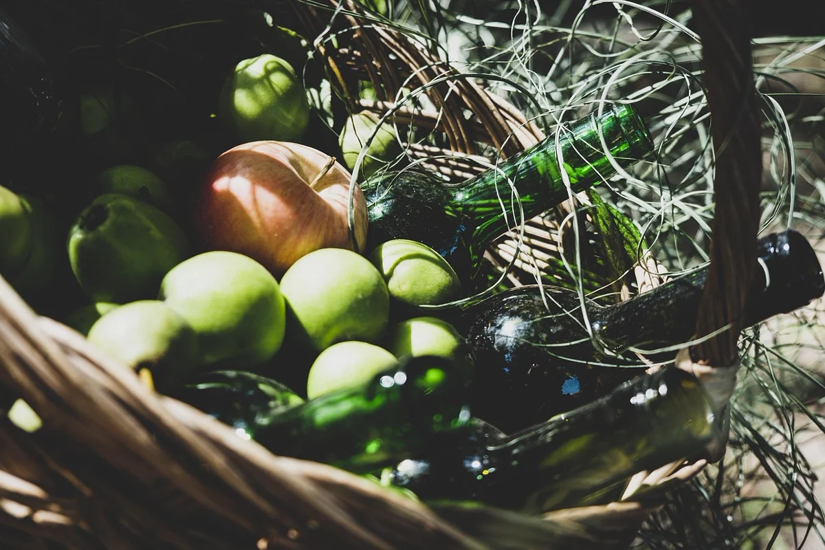 D'où vient l'expression « tomber dans les pommes » ?